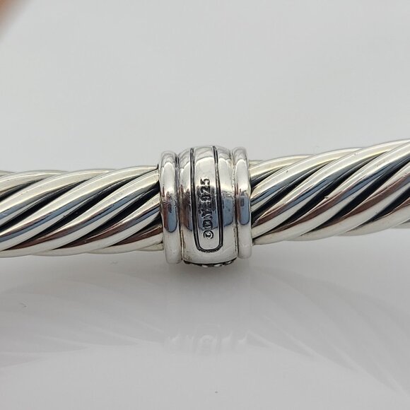 David Yurman 7mm Cable Classic Bracelet with Black Diamond Center Station - Picture 6 of 6